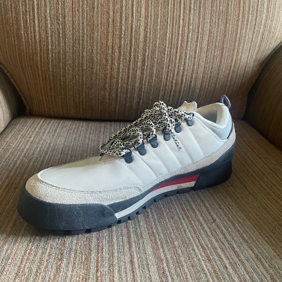 Adidas canvas shoes - Picture 2 of 4